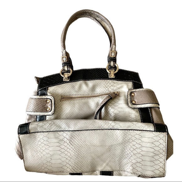 GUESS tan, white & black faux snakeskin tote purse - Picture 4 of 5